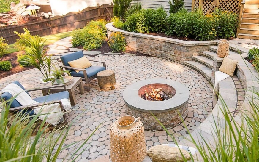 https://thelivingscope.com/50-outdoor-decor-ideas/